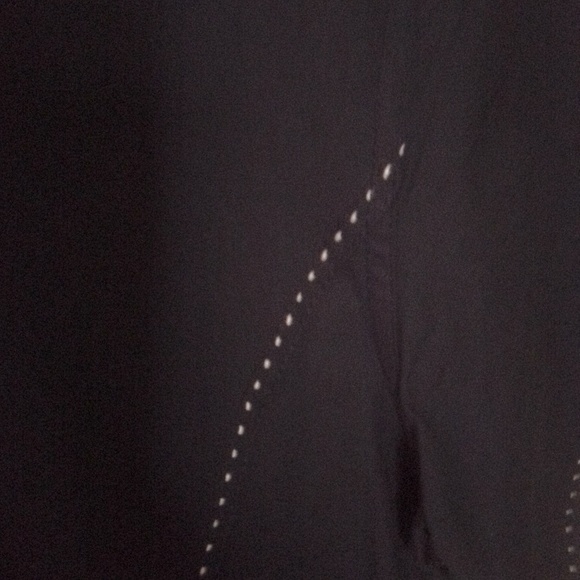 D&R Size large designer top cotton lycra impeccably made store in the Carolinas - Picture 5 of 5